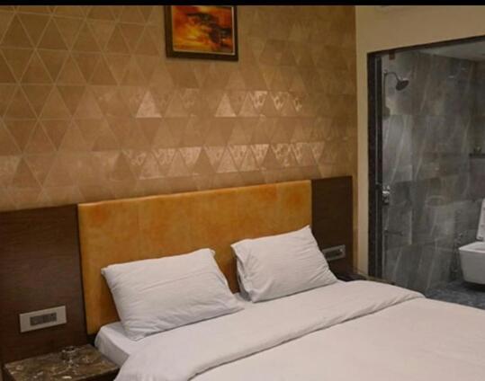 Hotel Parklane Агра Экстерьер фото
